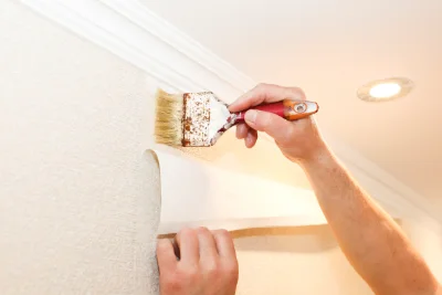 Pose de papier peint à Piseux — revêtements muraux et toiles de verre